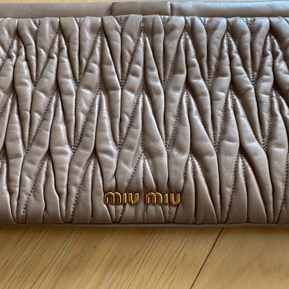 Miu Miu clutch - Picture 3 of 10